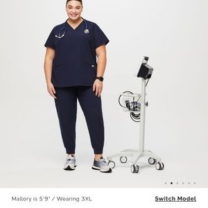 FIGS Casma Three-Pocket Scrub Top Navy Size 6XL (Size 26/28)